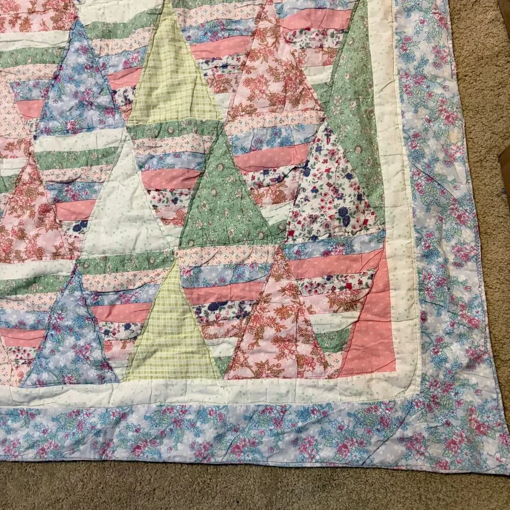 Vintage Handmade Patchwork Quilt Thousand Pyramids Floral Pink Green Full Queen